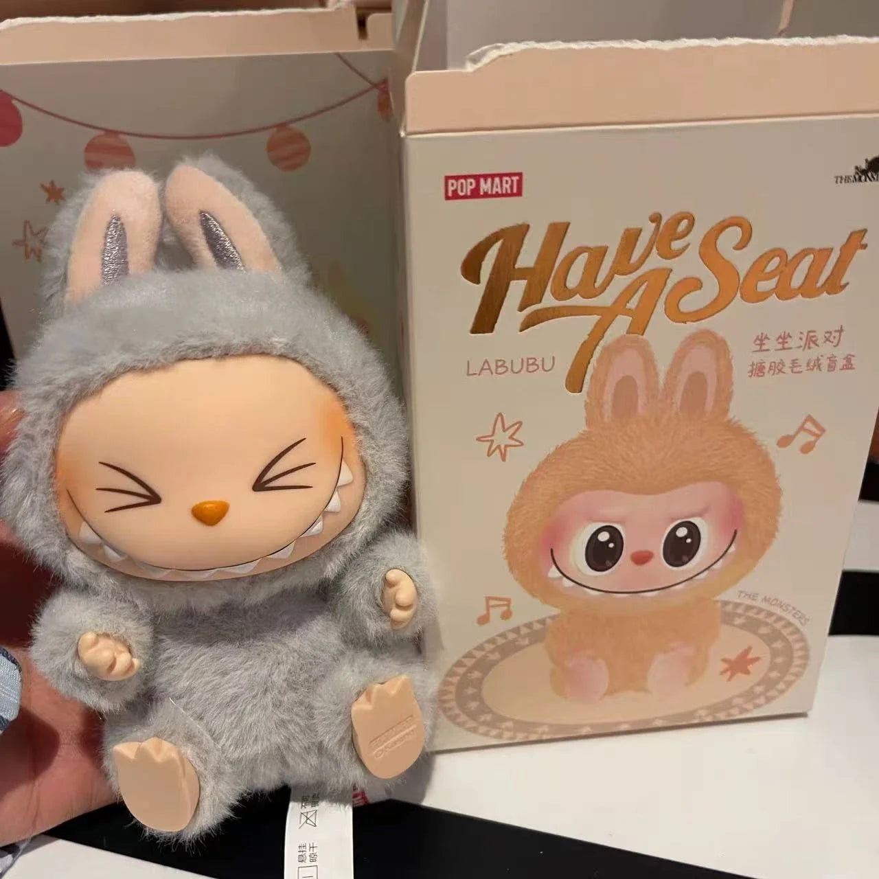 Labubu Have a Seat Blind Box Figur